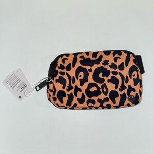 Lululemon Everywhere belt